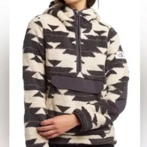 North Face-Women’s Black and Cream Campshire Sherpa Fleece Hoodie